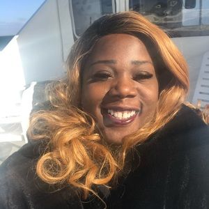 Meet your Posher, Shaina